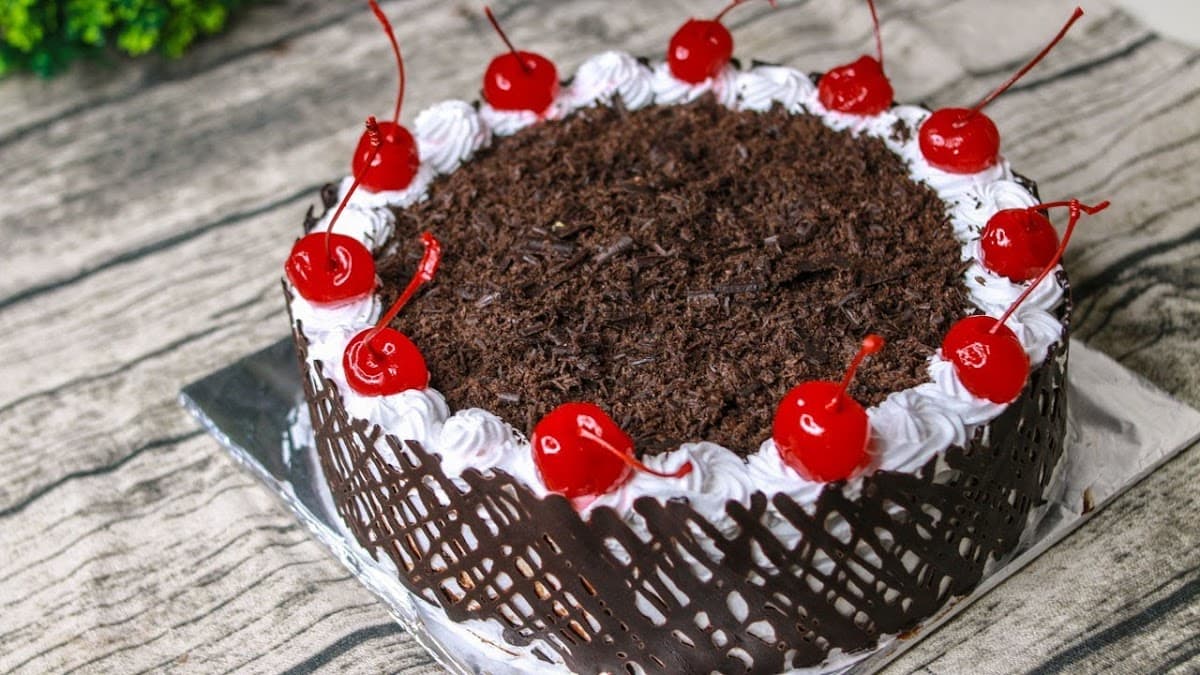 Wedding cake by Cake Shop Bakery // Booking// Online booked order// Same day delivery// Ahmedabad//