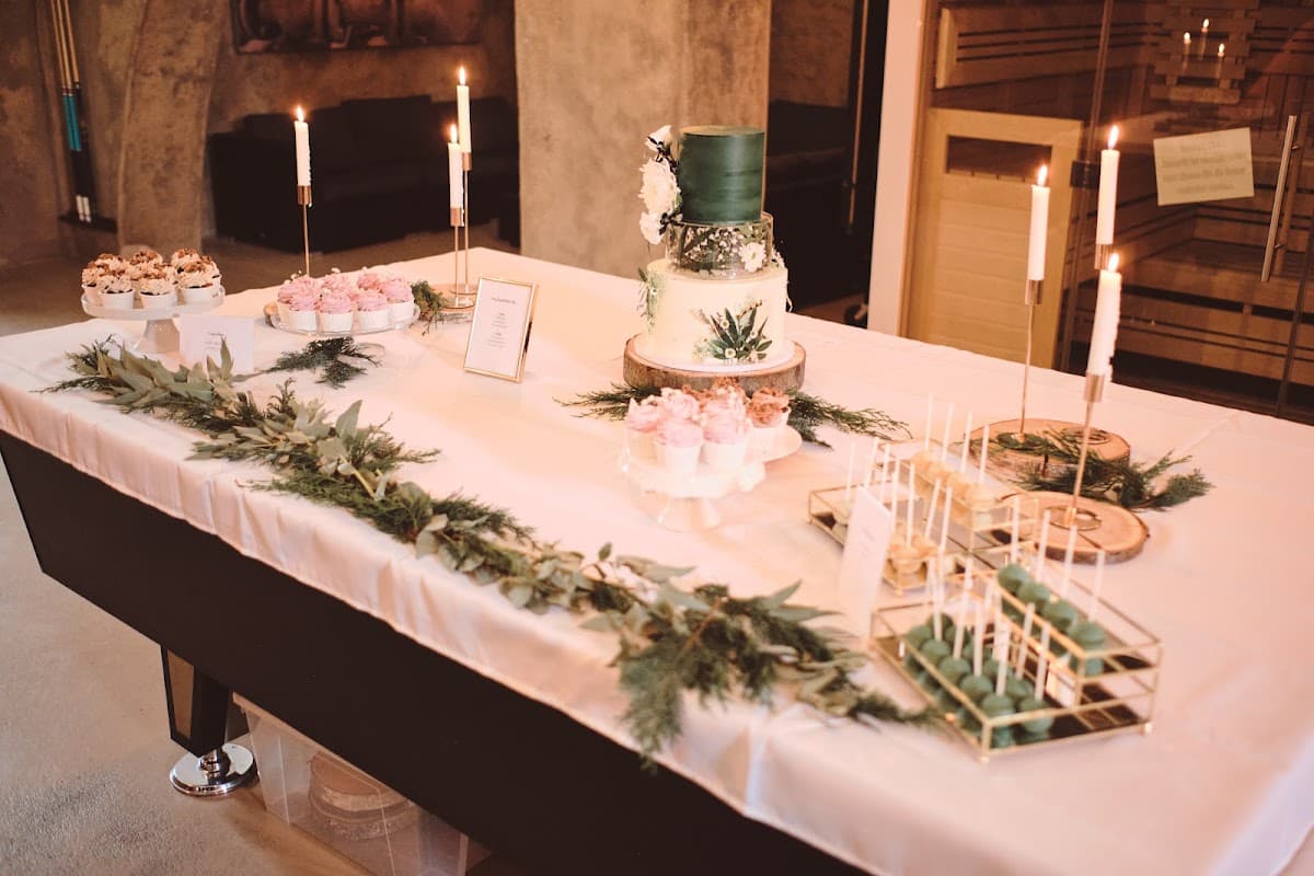 Wedding cake by MY Cakes & Sweets Hochzeitstorten & Catering