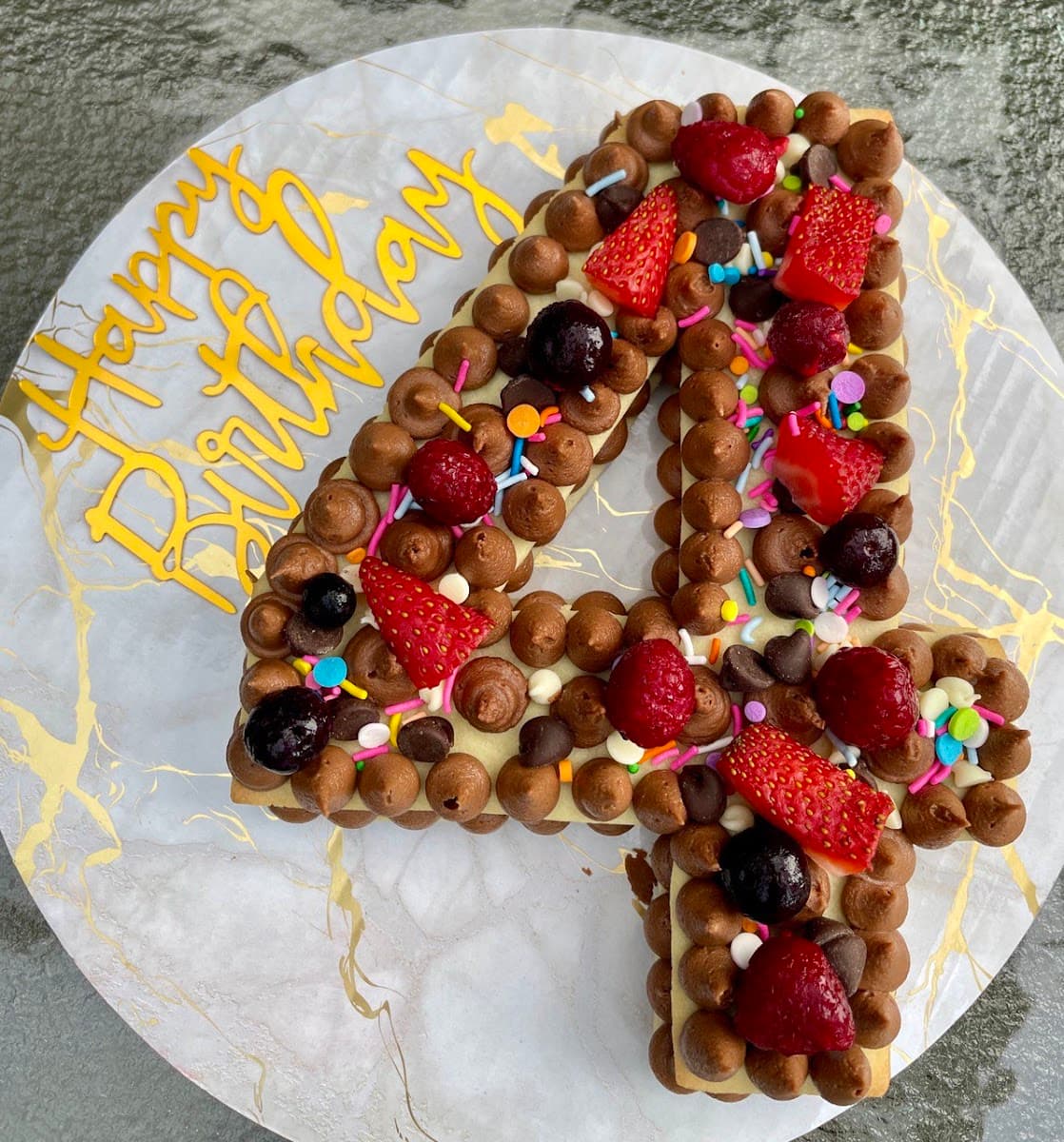 Wedding cake by SweetBeaverBakery