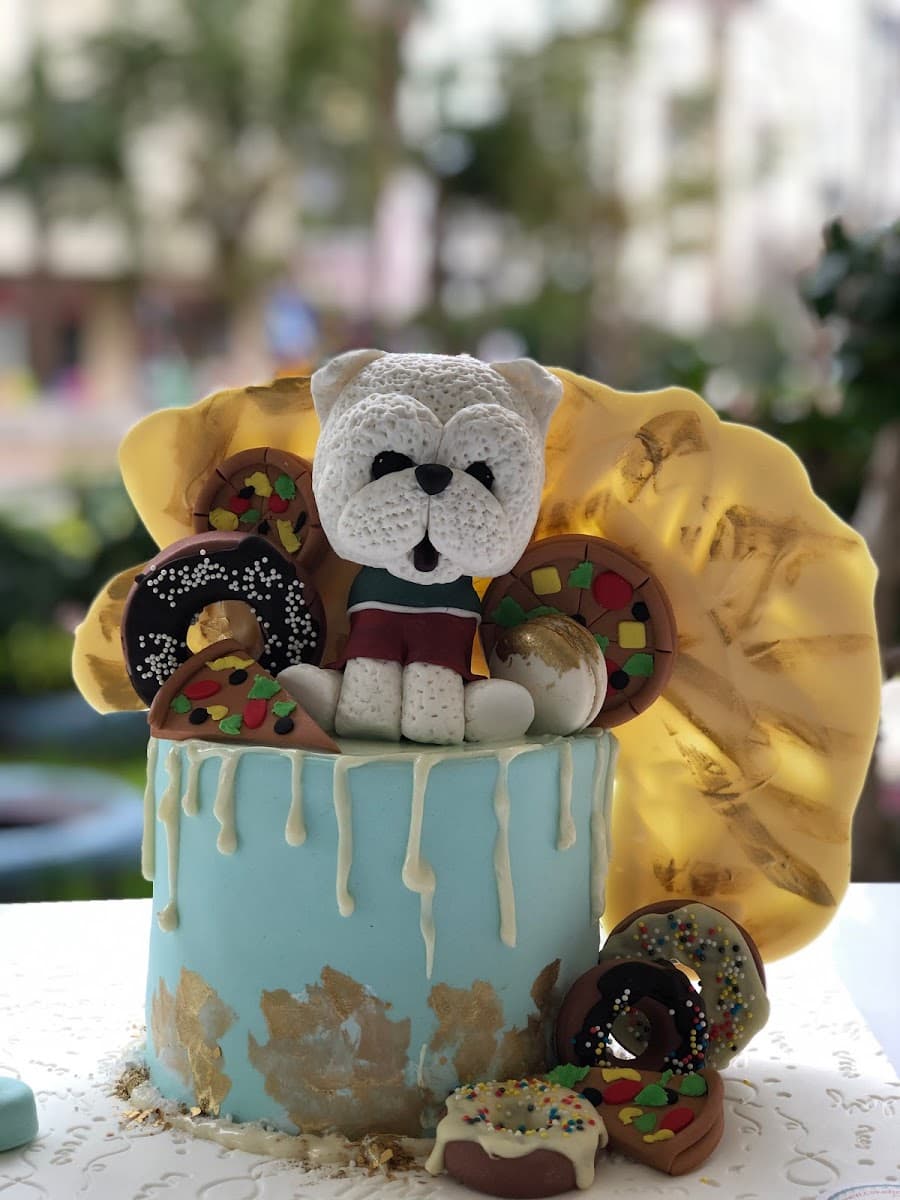 Wedding cake by Cakebox
