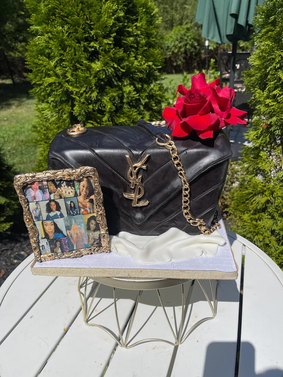 Wedding cake by L A Custom Cakes