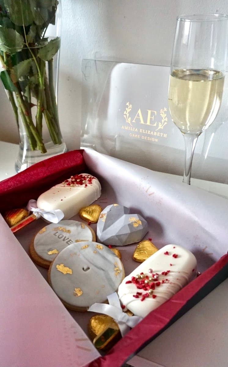 Wedding cake by Amilia Elizabeth Cake Design