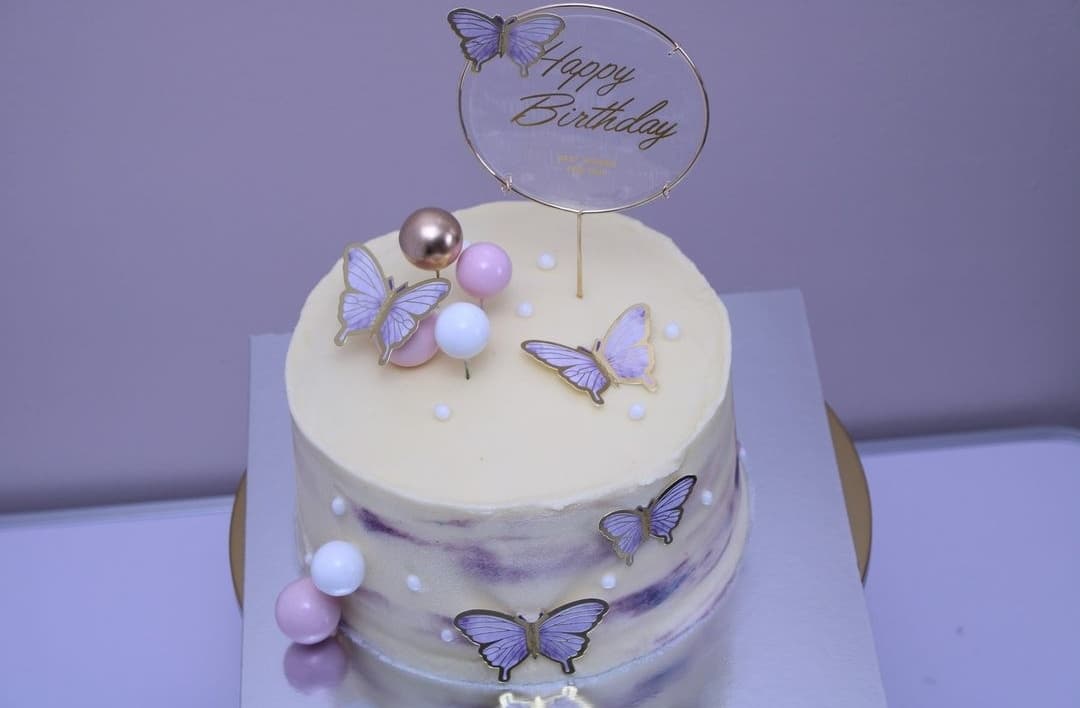 Wedding cake by Show Love Cakes