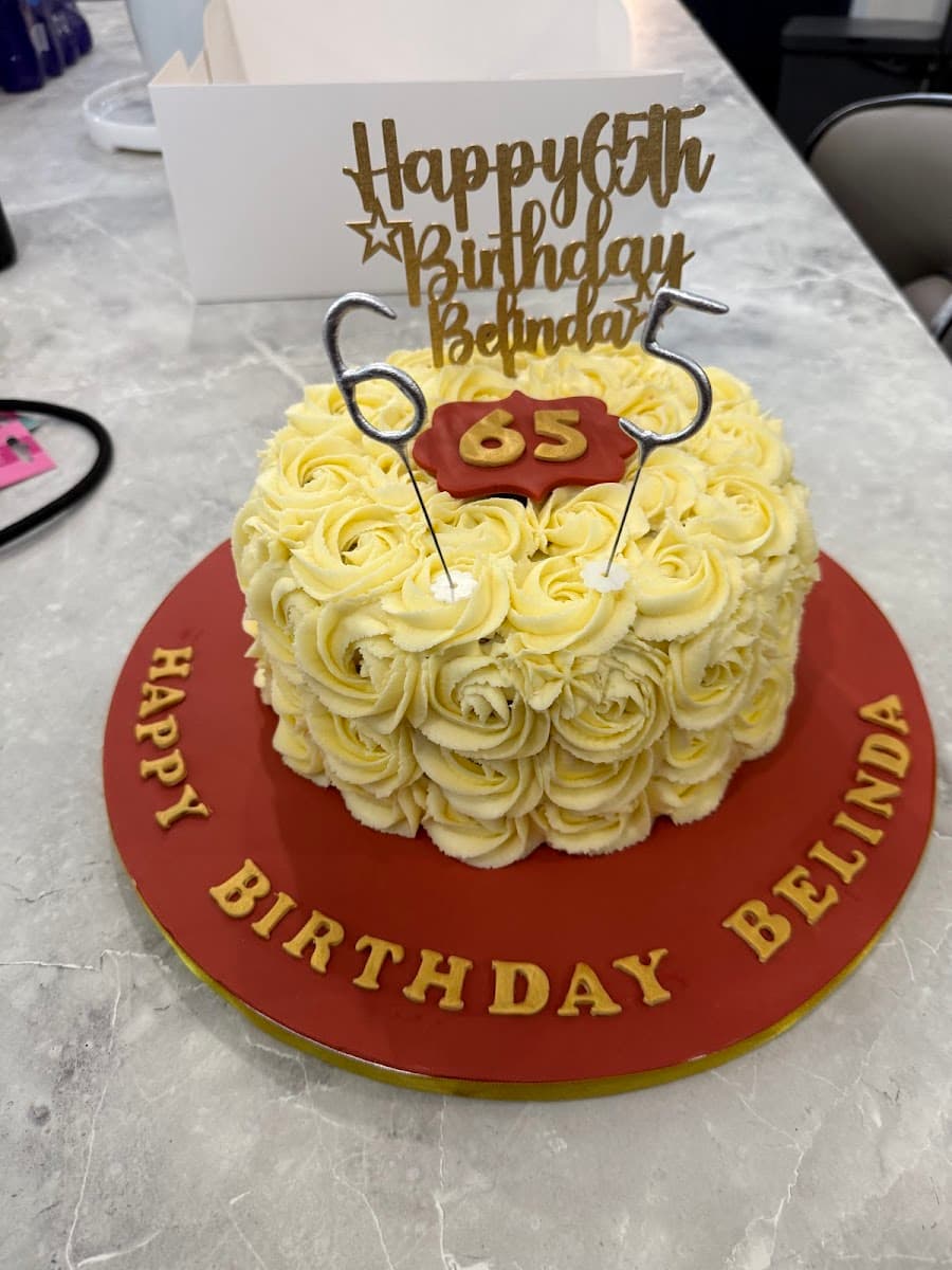 Wedding cake by Beautiful Birthday Cakes