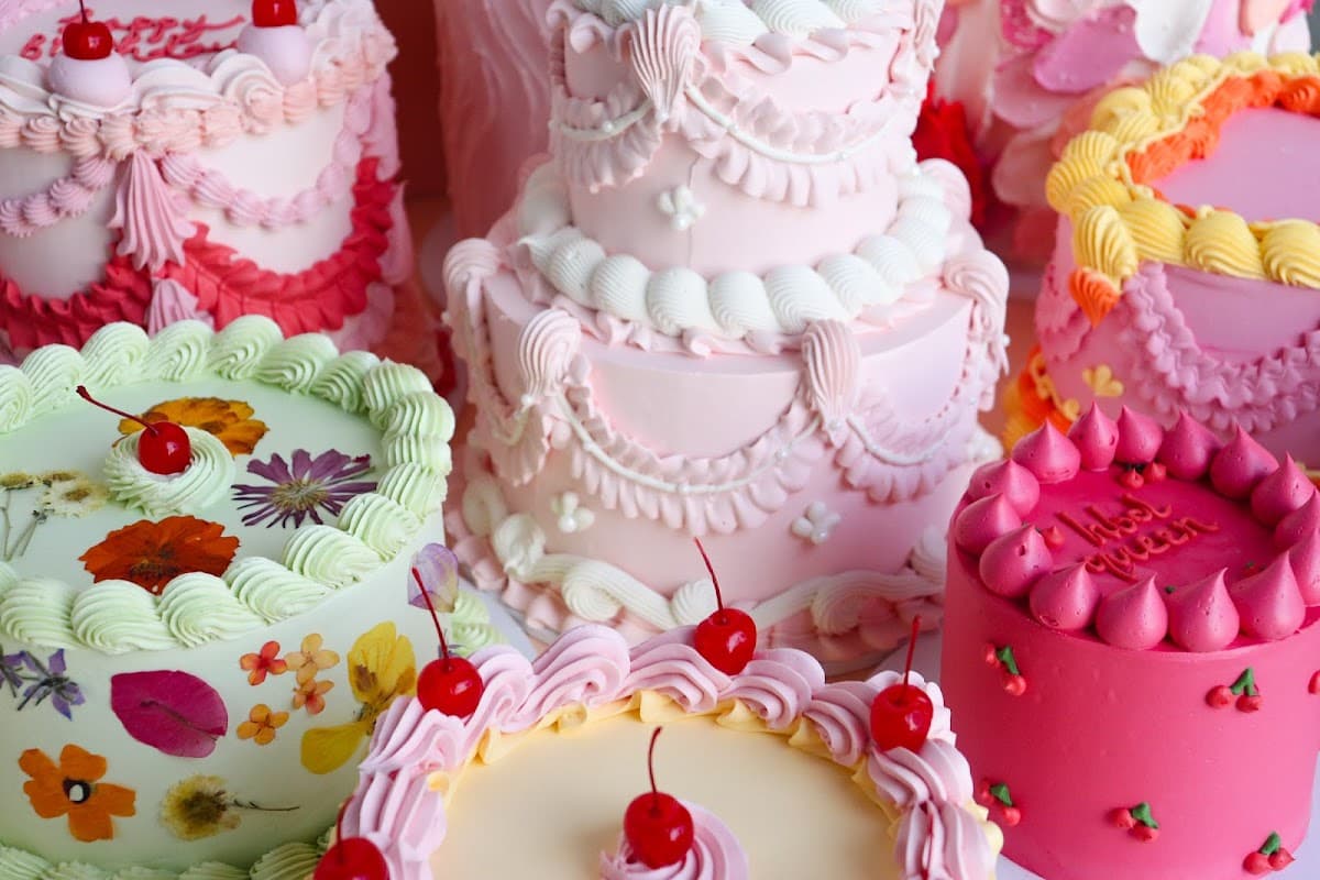 Wedding cake by bakes by her
