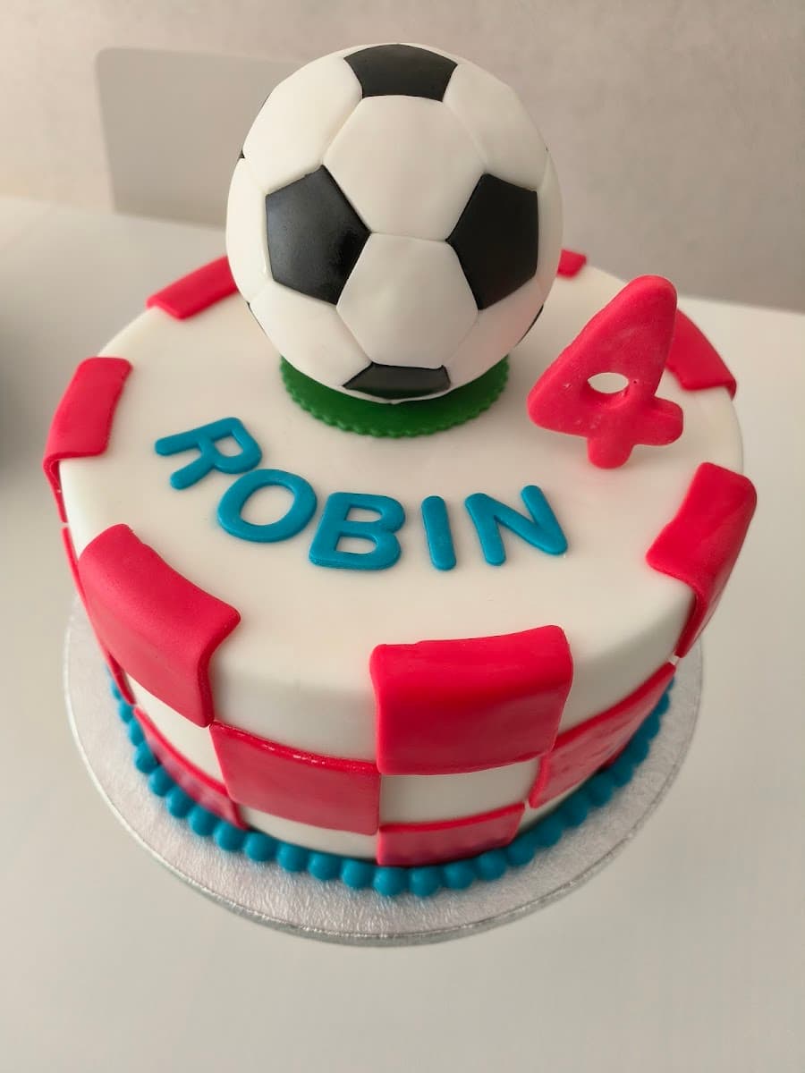 Wedding cake by Pom Pom Cake
