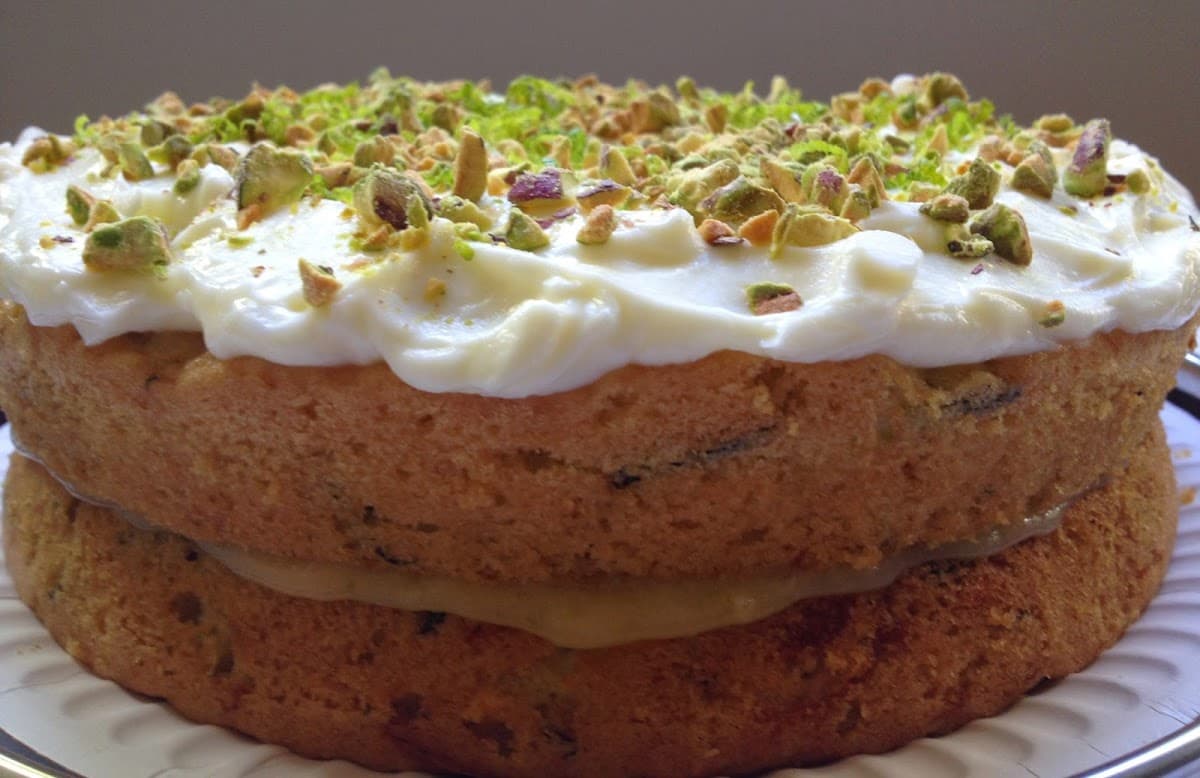 Wedding cake by Caroline's Cakes Chapel Allerton