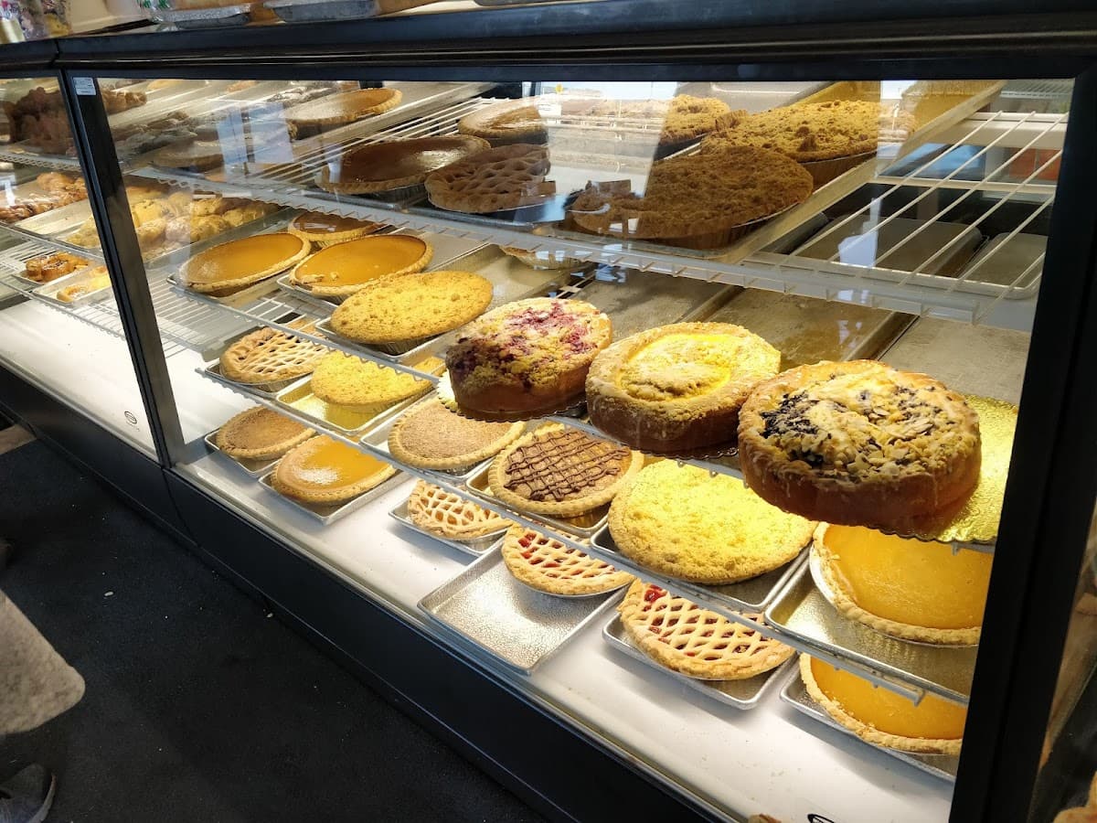 Wedding cake by Mazzetti's Bakery