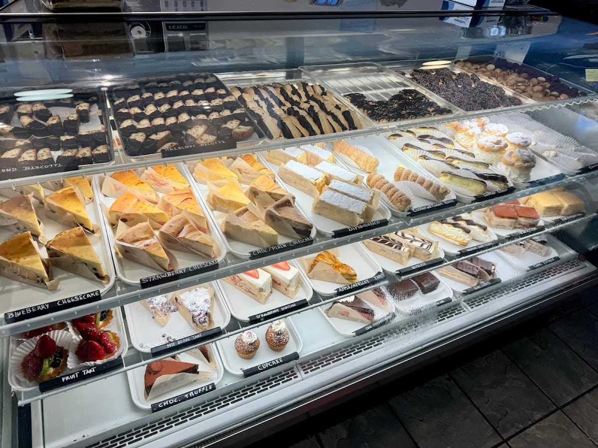 Wedding cake by Stella Pastry