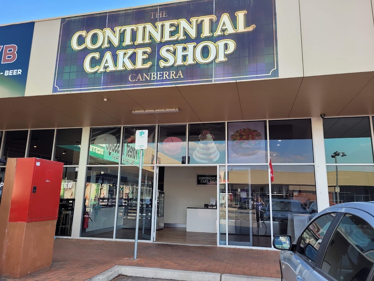 Wedding cake by The Continental Cake Shop Canberra