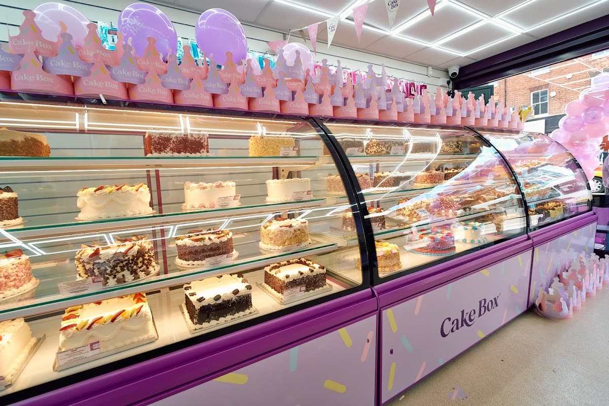 Wedding cake by Cake Box Canton (Cardiff)