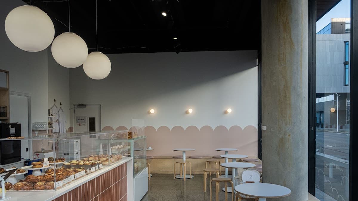 Wedding cake by Fluffy Bake Shop