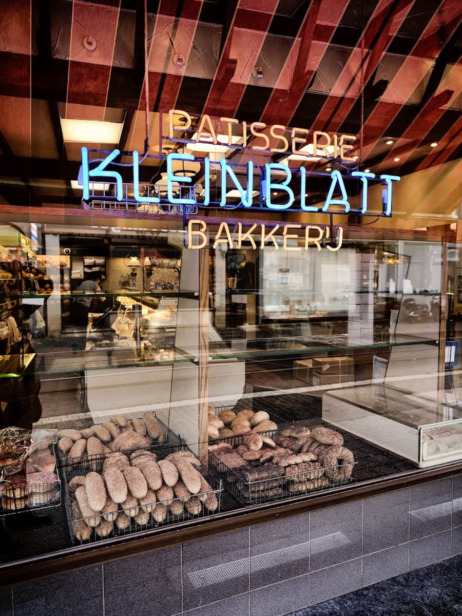 Wedding cake by Bread and Confectionery KLEINBLATT