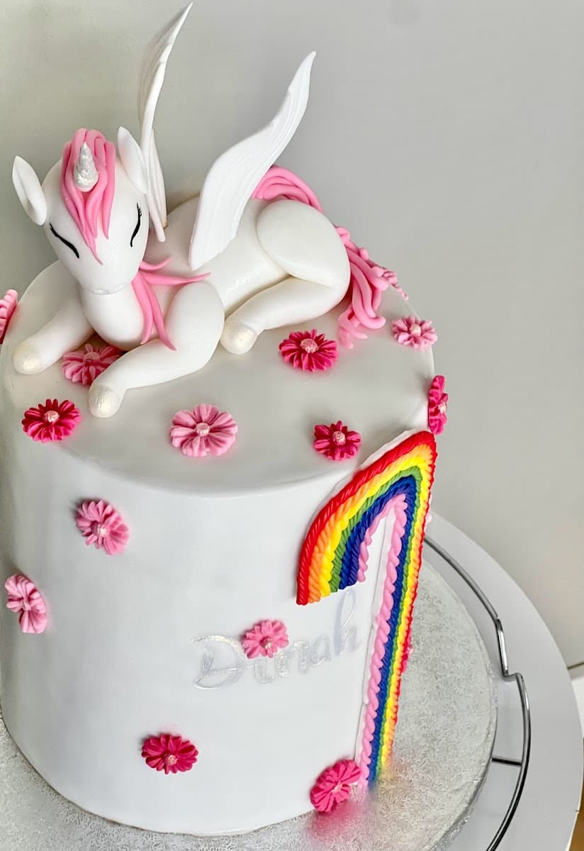 Wedding cake by Sockerdekor