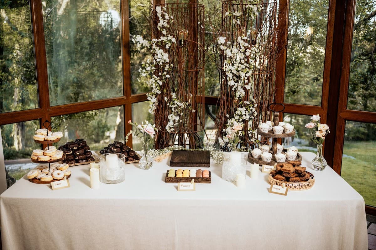 Wedding cake by Sweet Days Cups and Cakes