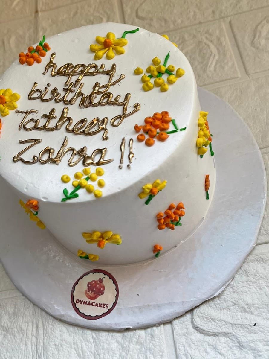 Wedding cake by Dynacakes