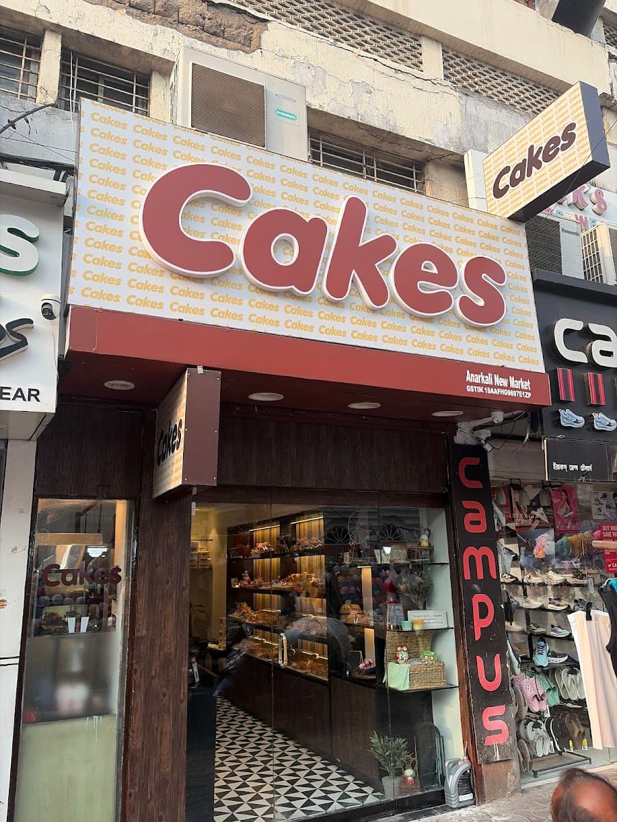 Wedding cake by CAKES NEW MARKET