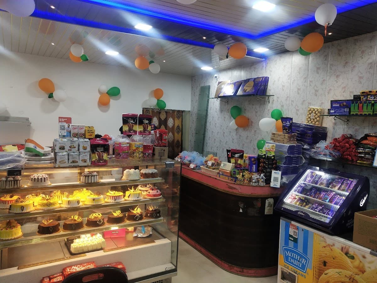 Wedding cake by Lucknow Cakes