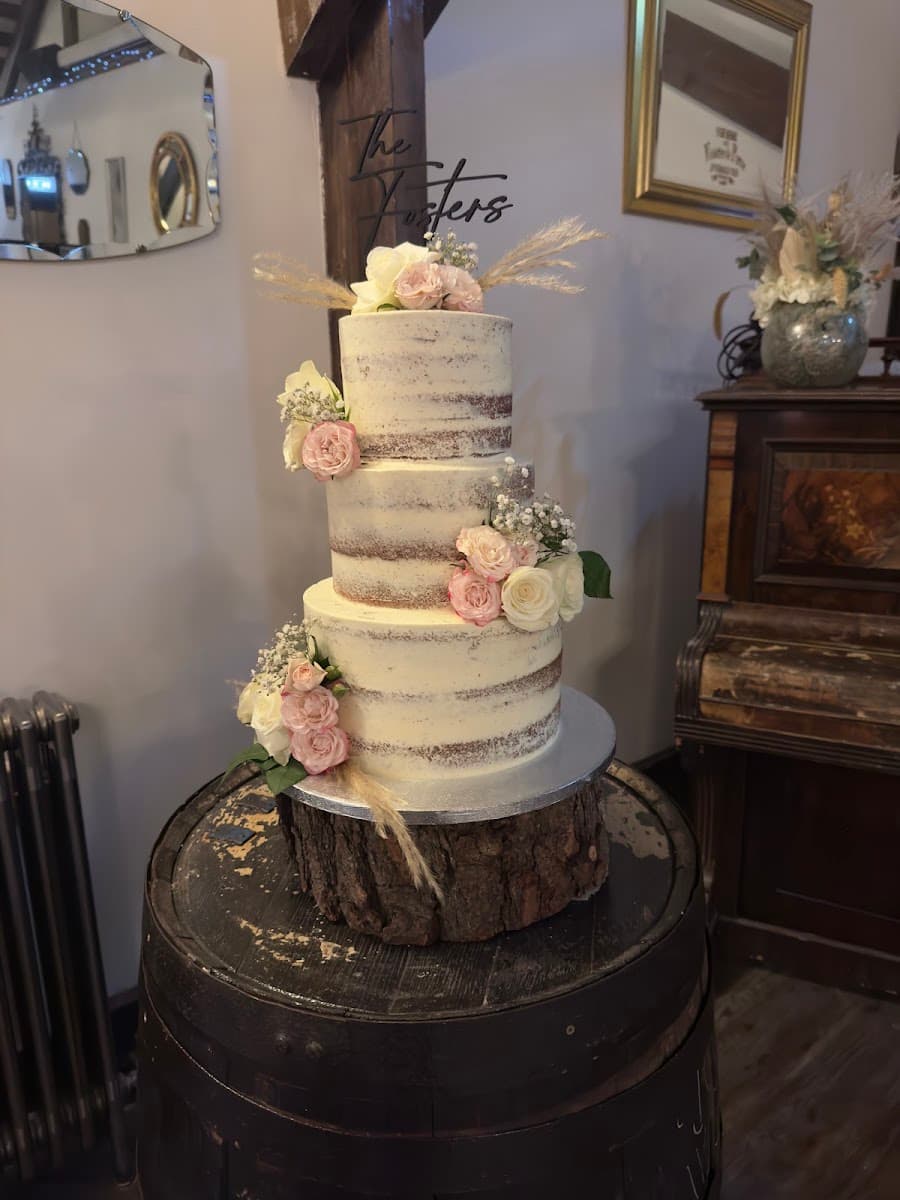 Wedding cake by celeBAKEtion