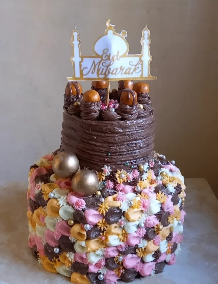 Wedding cake by Amlas Bakery