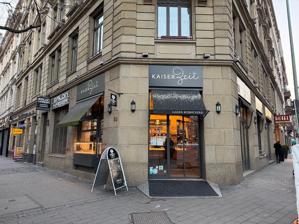 Wedding cake by Kaiserzeit