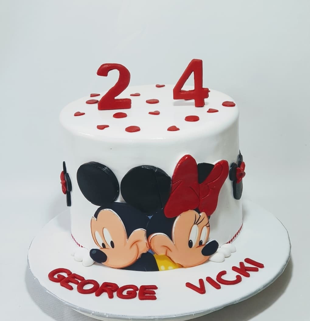 Wedding cake by Sooperlicious Cakes