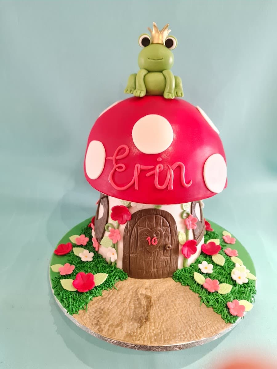 Wedding cake by High Tea Tighty