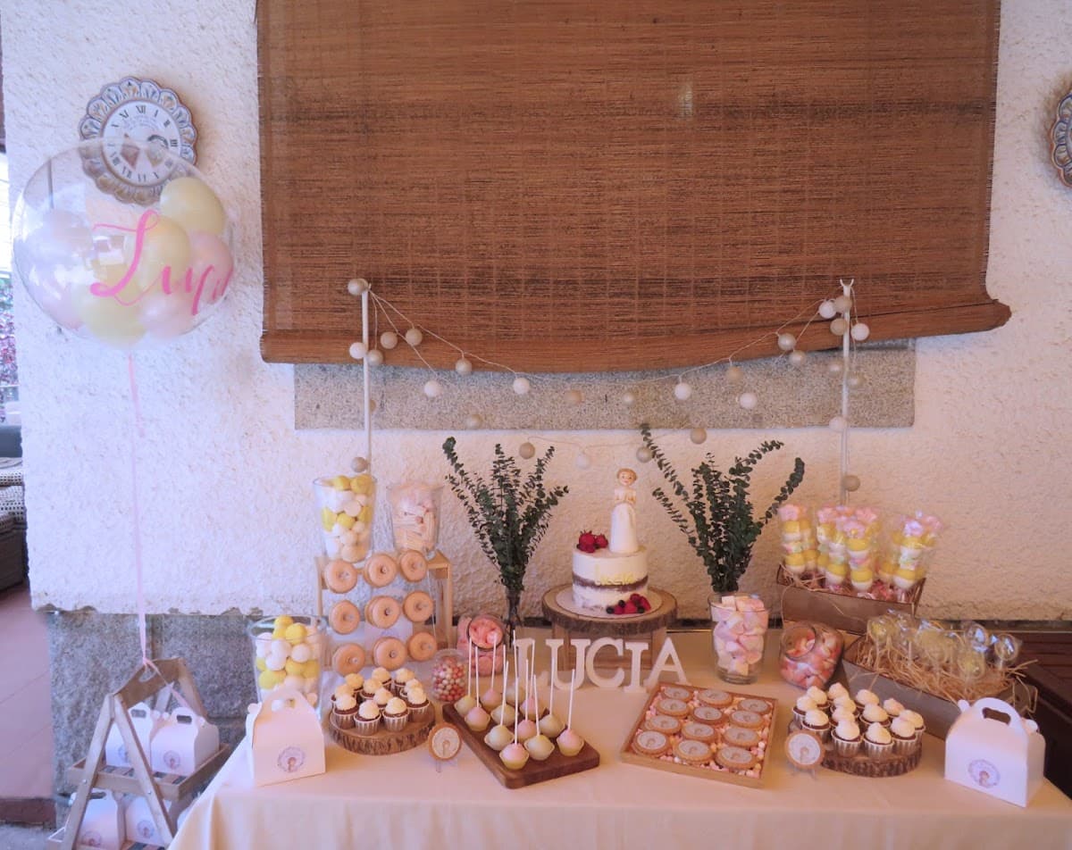 Wedding cake by Cupcakes Happy To You