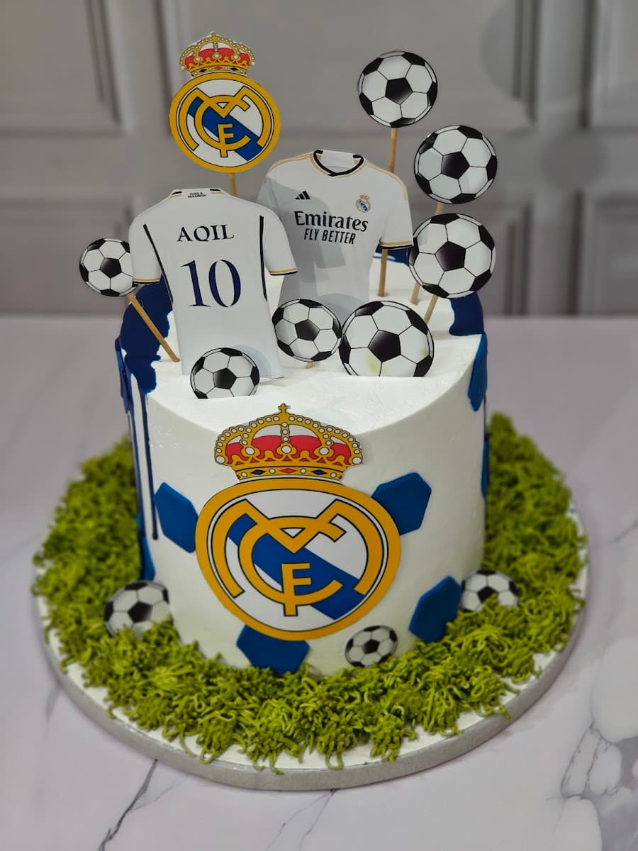 Wedding cake by Miss Baker Mamta