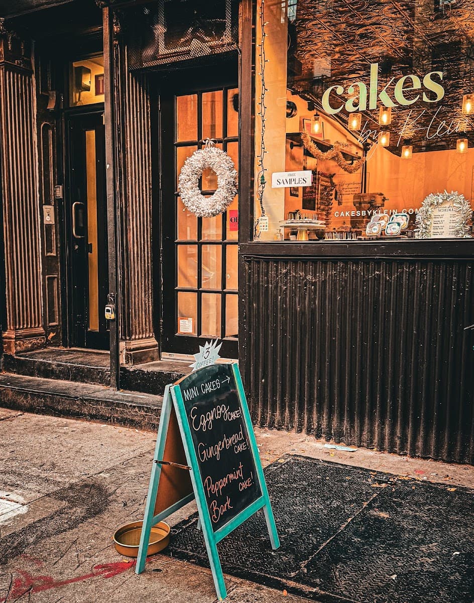 Wedding cake by Cakes by Klein