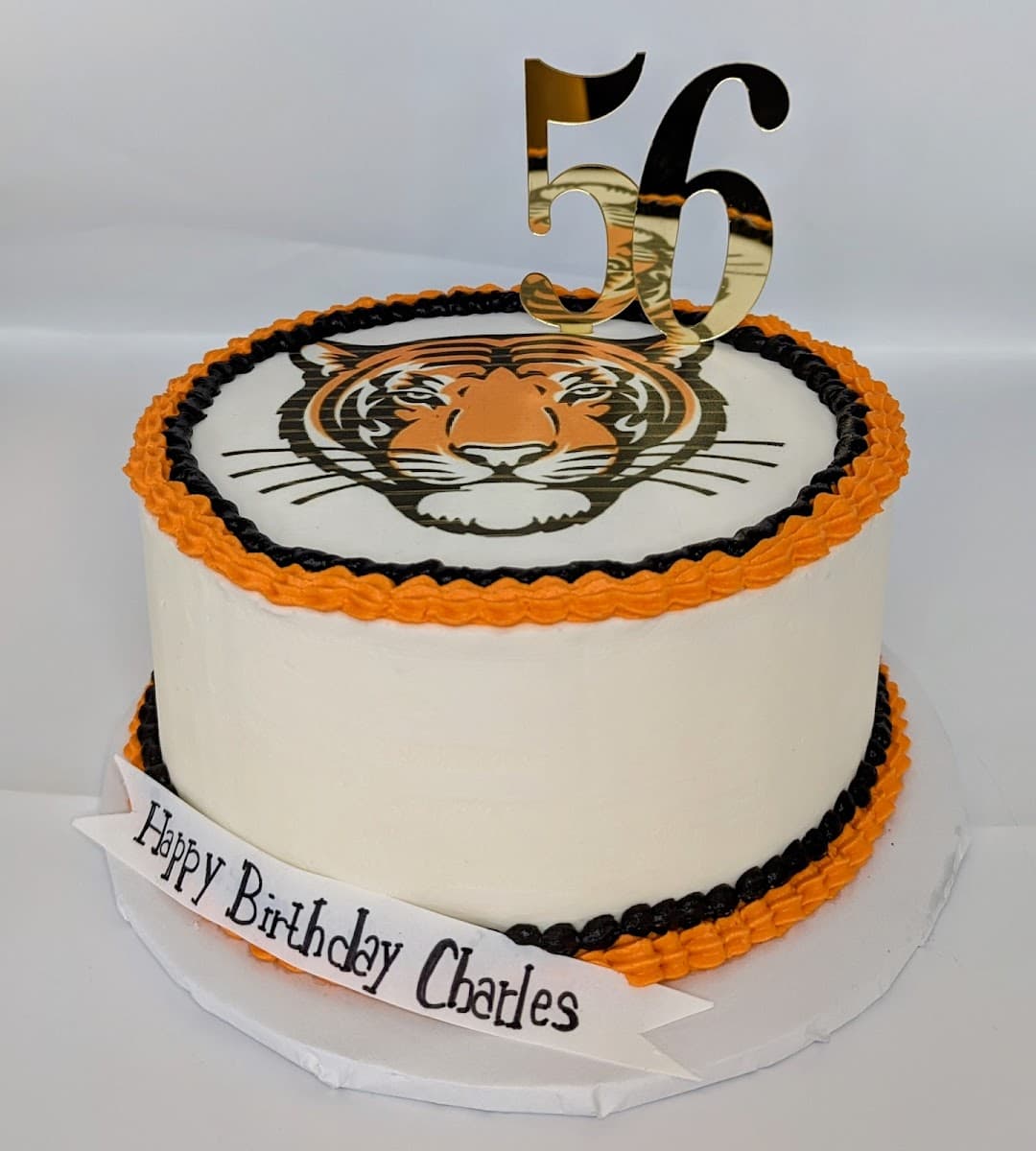 Wedding cake by Sherrie’s Sweets, LLC.
