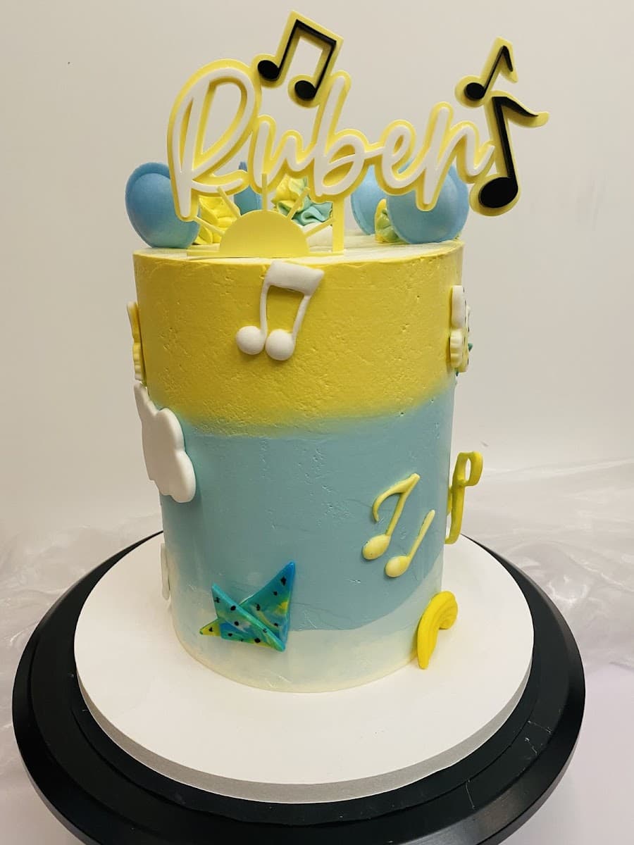 Wedding cake by The Cakery-by Regina