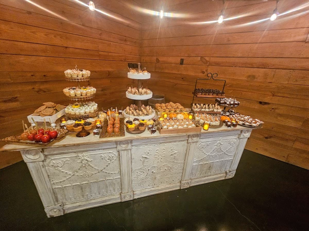 Wedding cake by KimCake4U