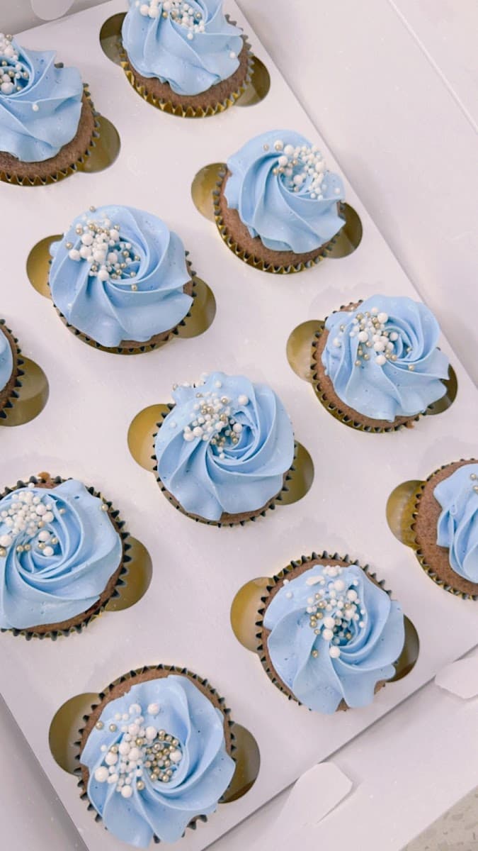 Wedding cake by Sugar Shimmer