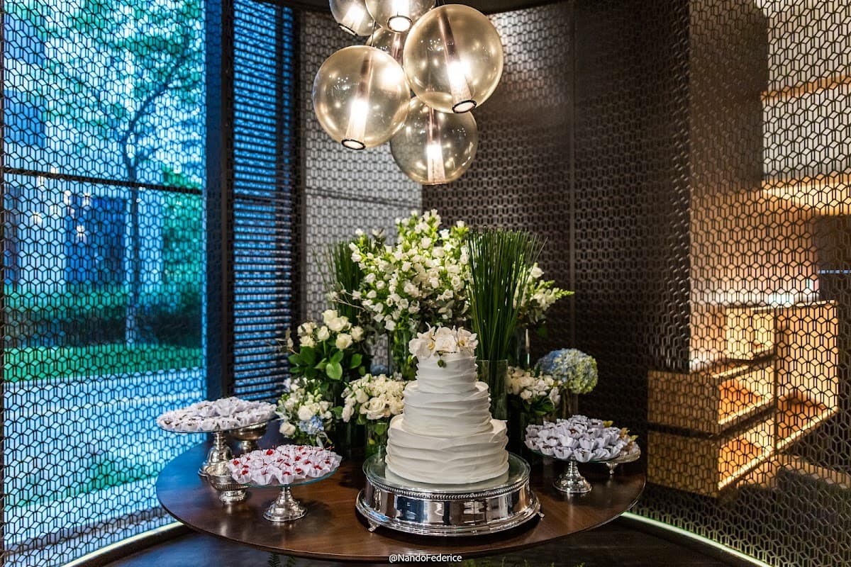 Wedding cake by Bolos e Doces Finos em São Paulo - Ateliê Seli Rigazzi