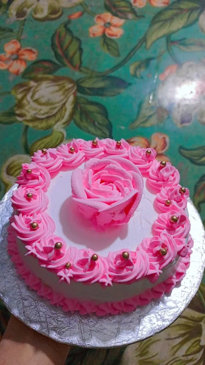 Wedding cake by Rabia Baking Cakes