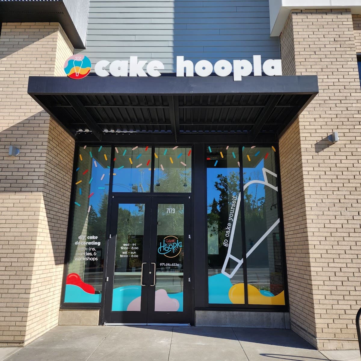 Wedding cake by Cake Hoopla