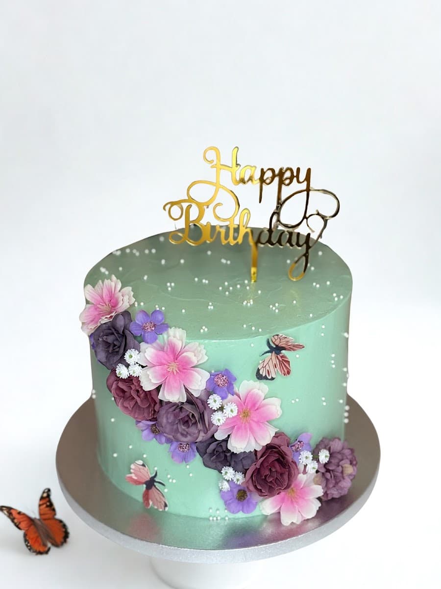 Wedding cake by The Cake Studio