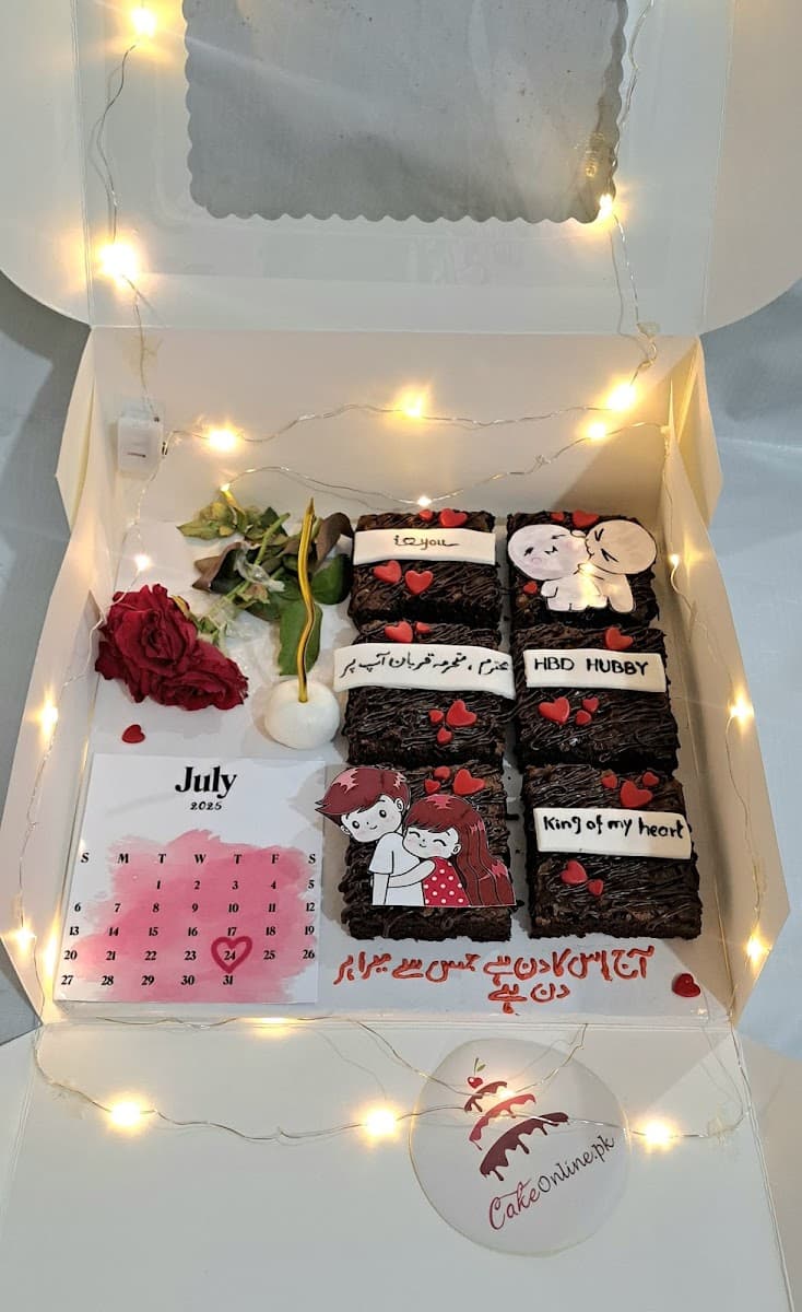 Wedding cake by CakeOnline.pk