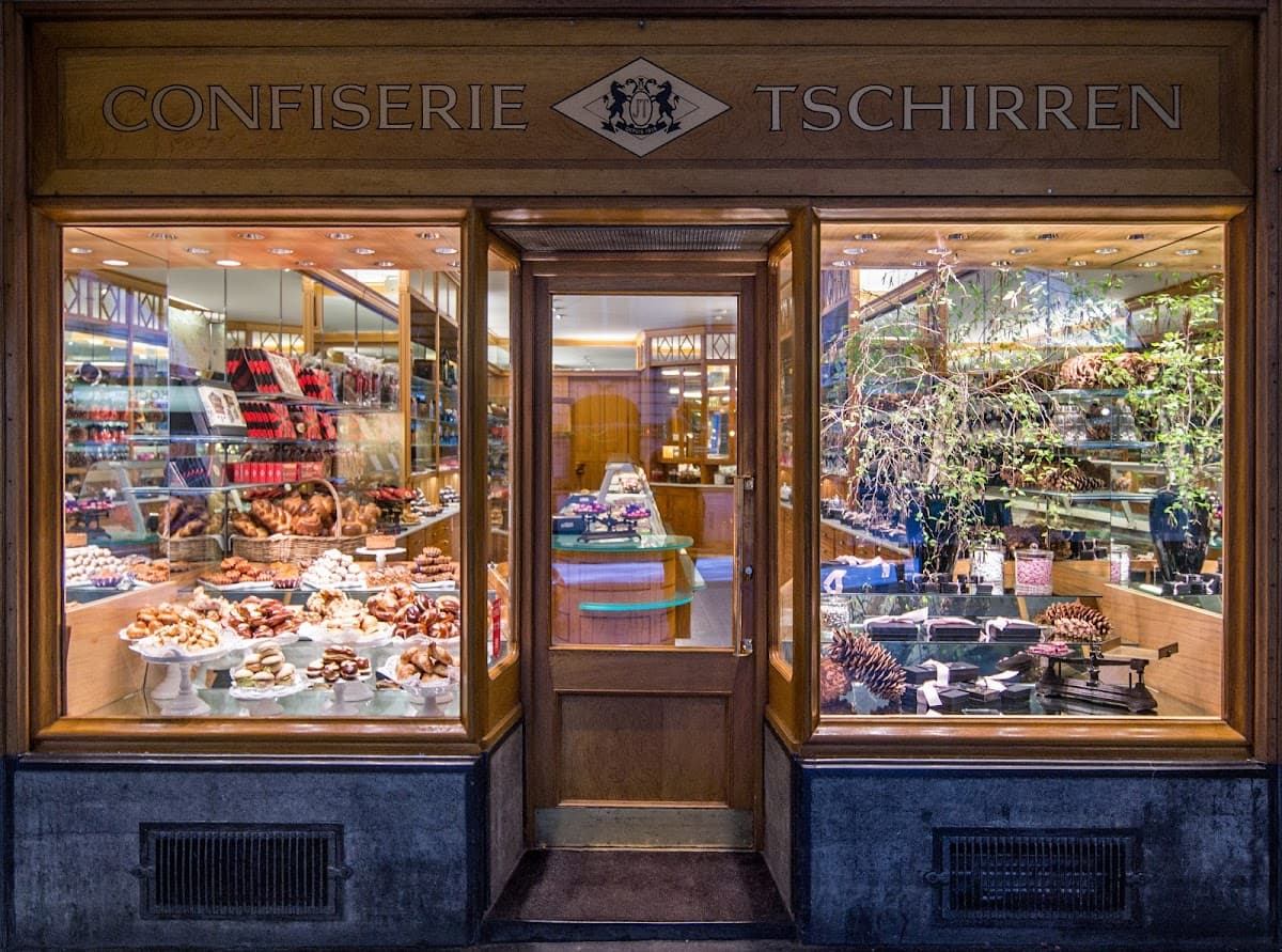 Wedding cake by Confiserie Tschirren AG