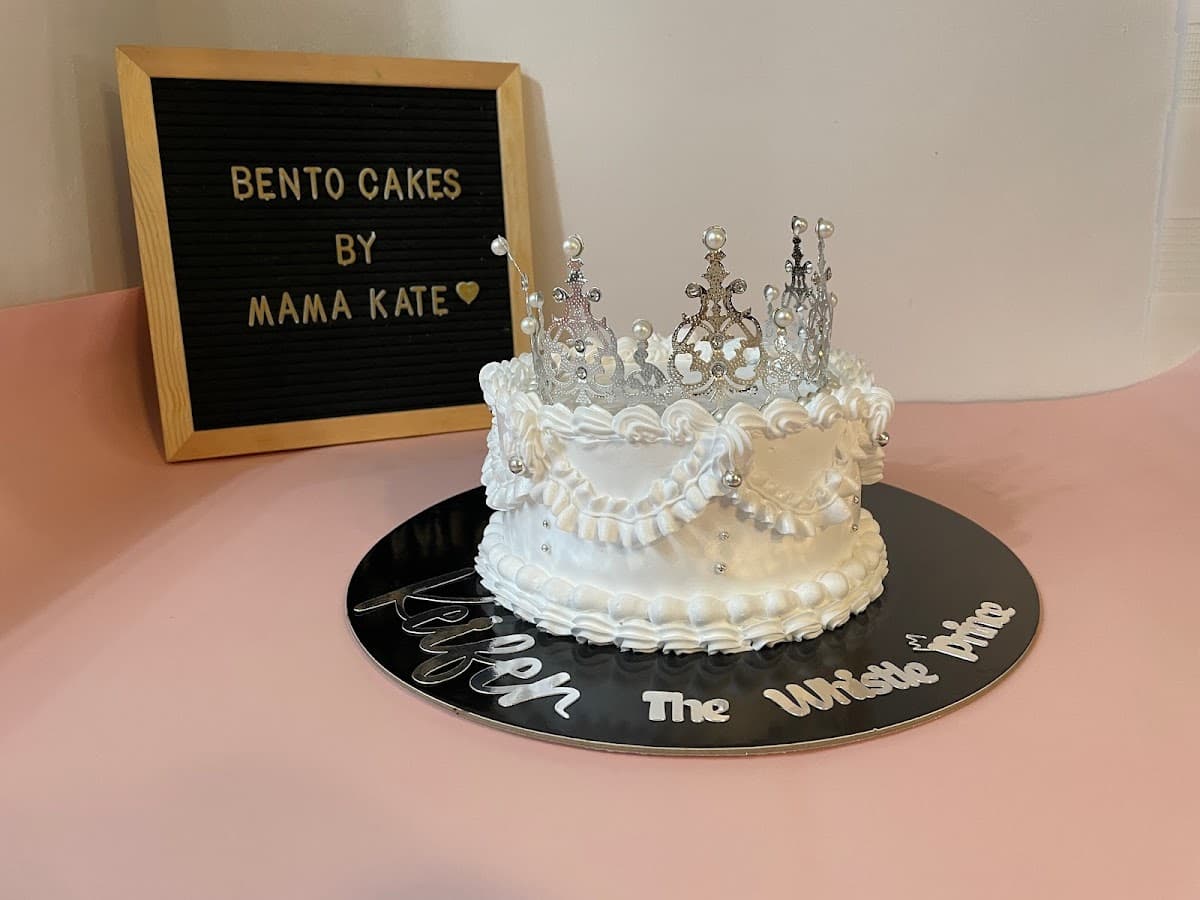 Wedding cake by BENTO CAKE BY MAMA KATE