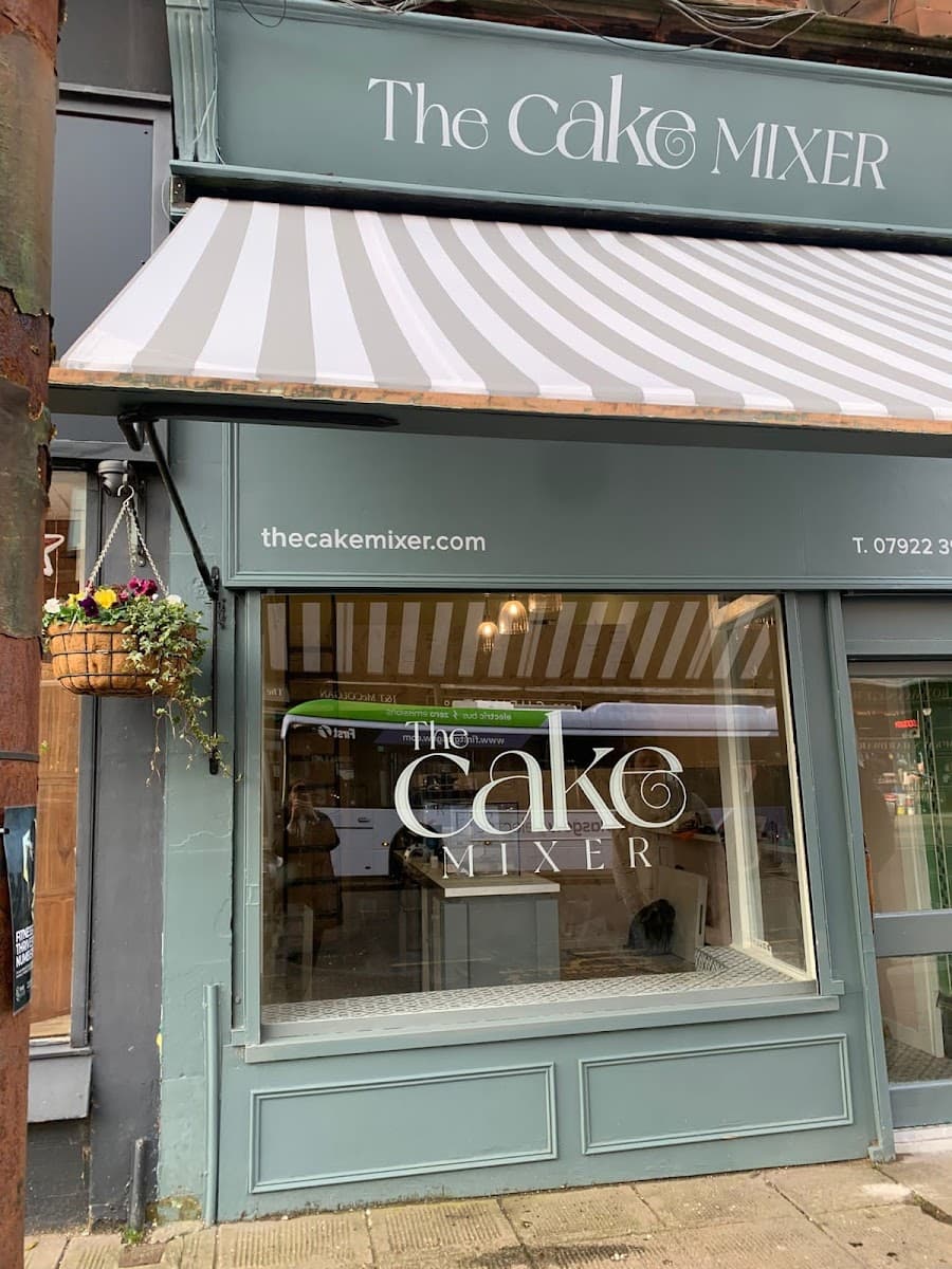 Wedding cake by The Cake Mixer