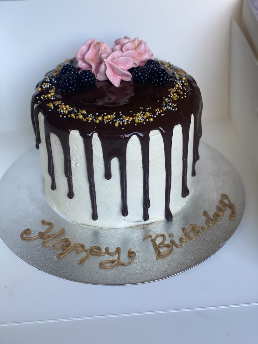 Wedding cake by Betsy's Bake