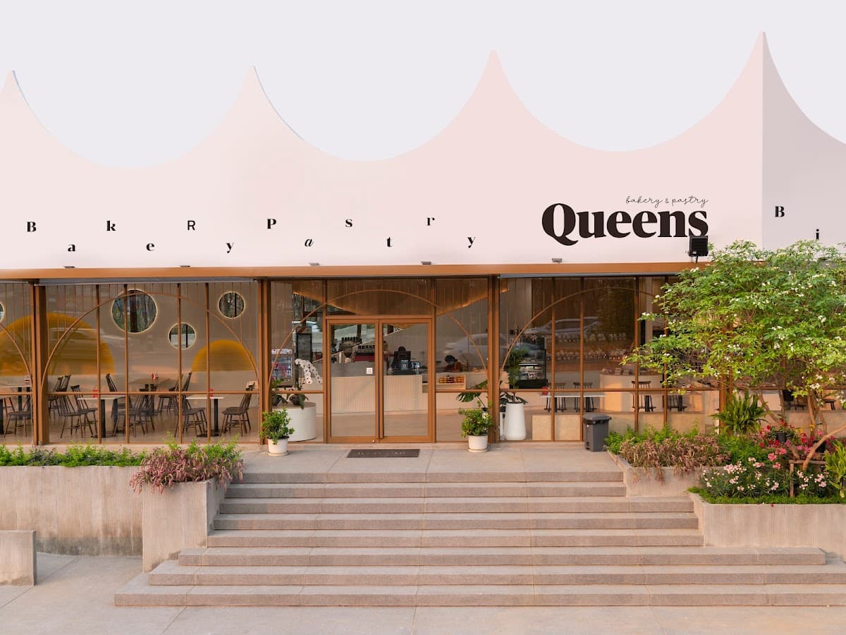 Wedding cake by Queens Baker สาขาไชยสถาน