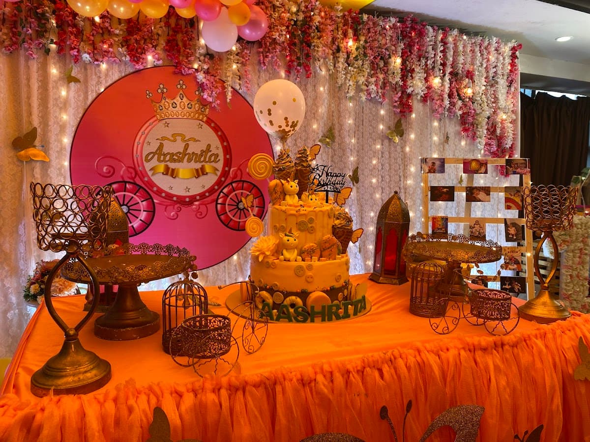 Wedding cake by Dona Cakes World