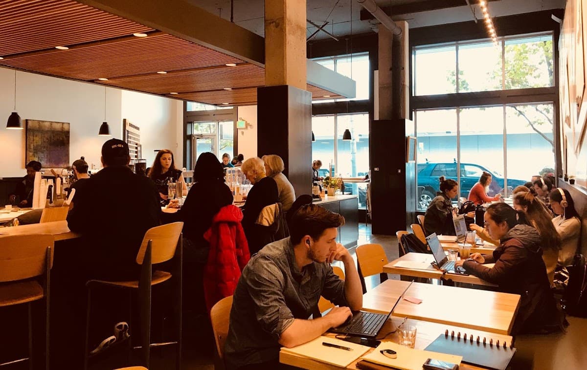 Wedding cake by Sugar Bakery