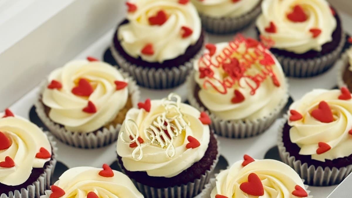 Wedding cake by Little Cakes Company