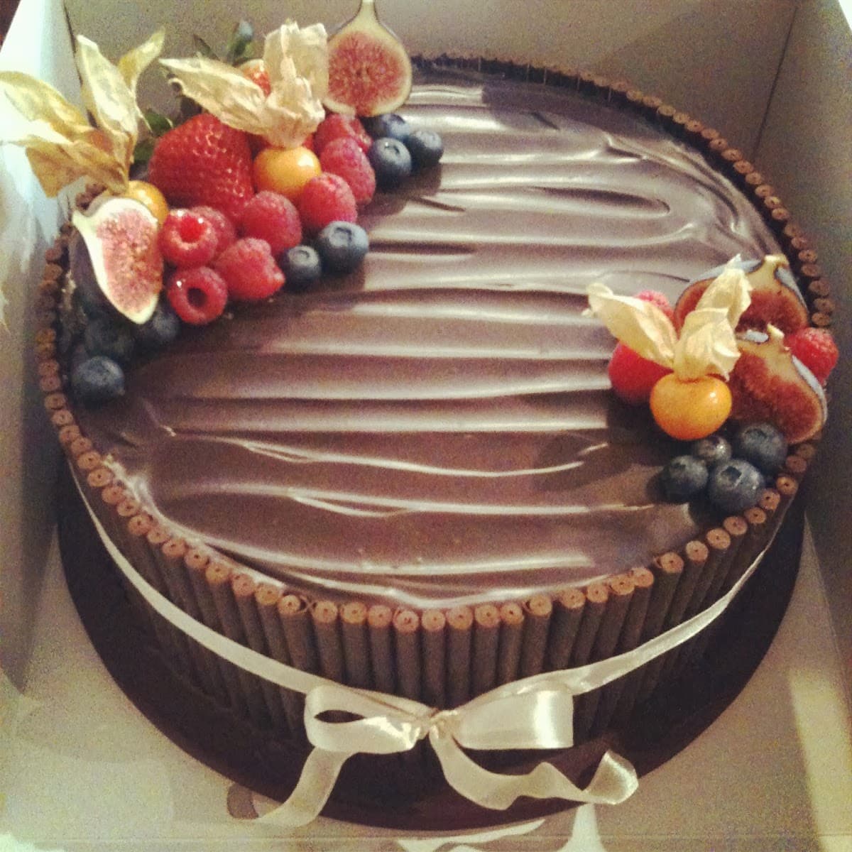 Wedding cake by Cherry Blossom Cakes