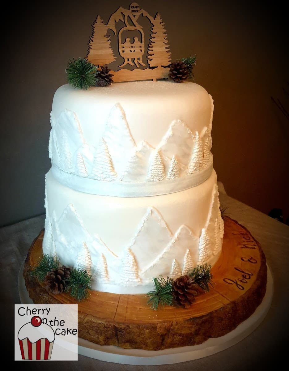 Wedding cake by Cherry On The Cake