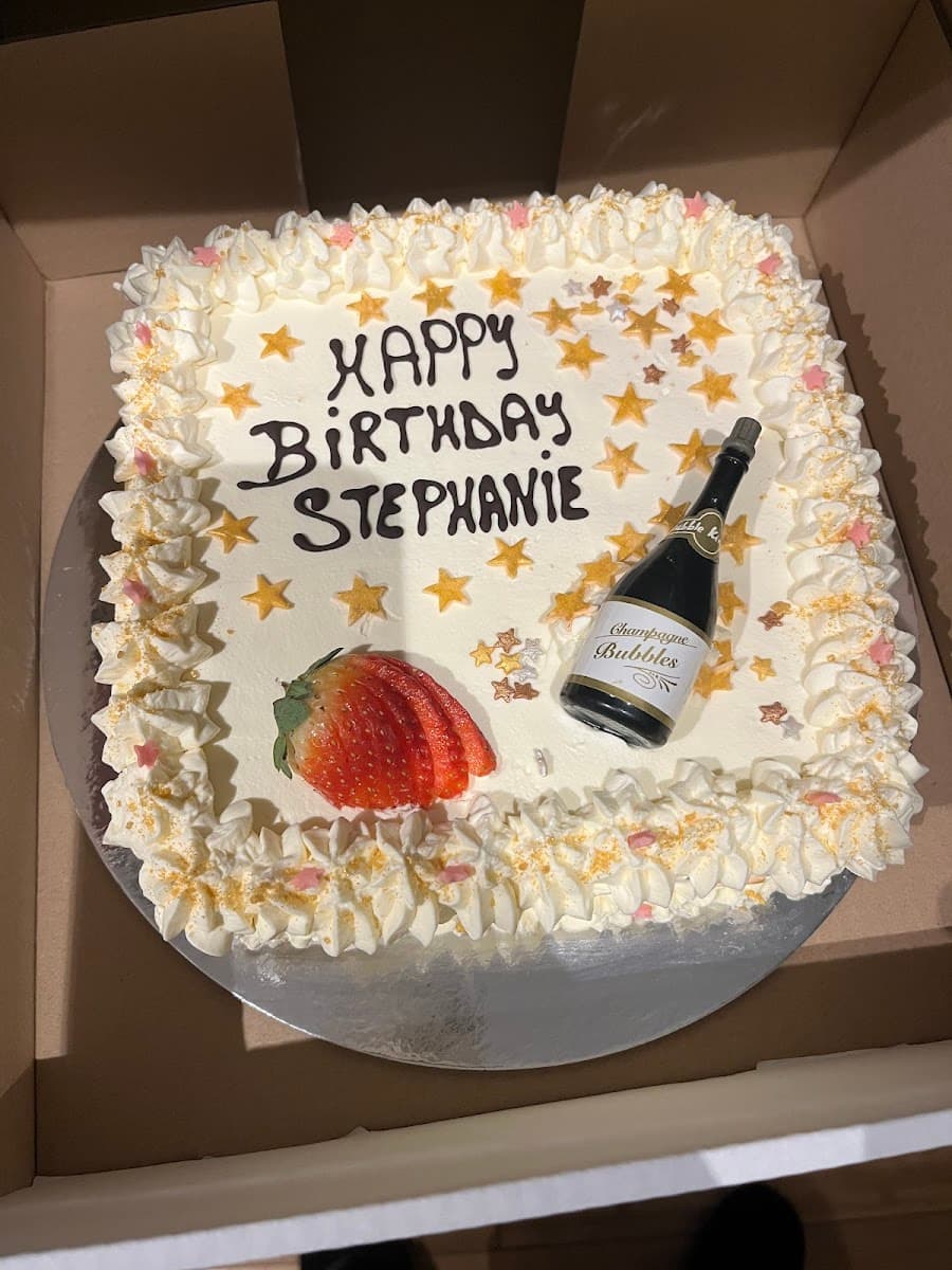 Wedding cake by Maria's Delights Pattiserie